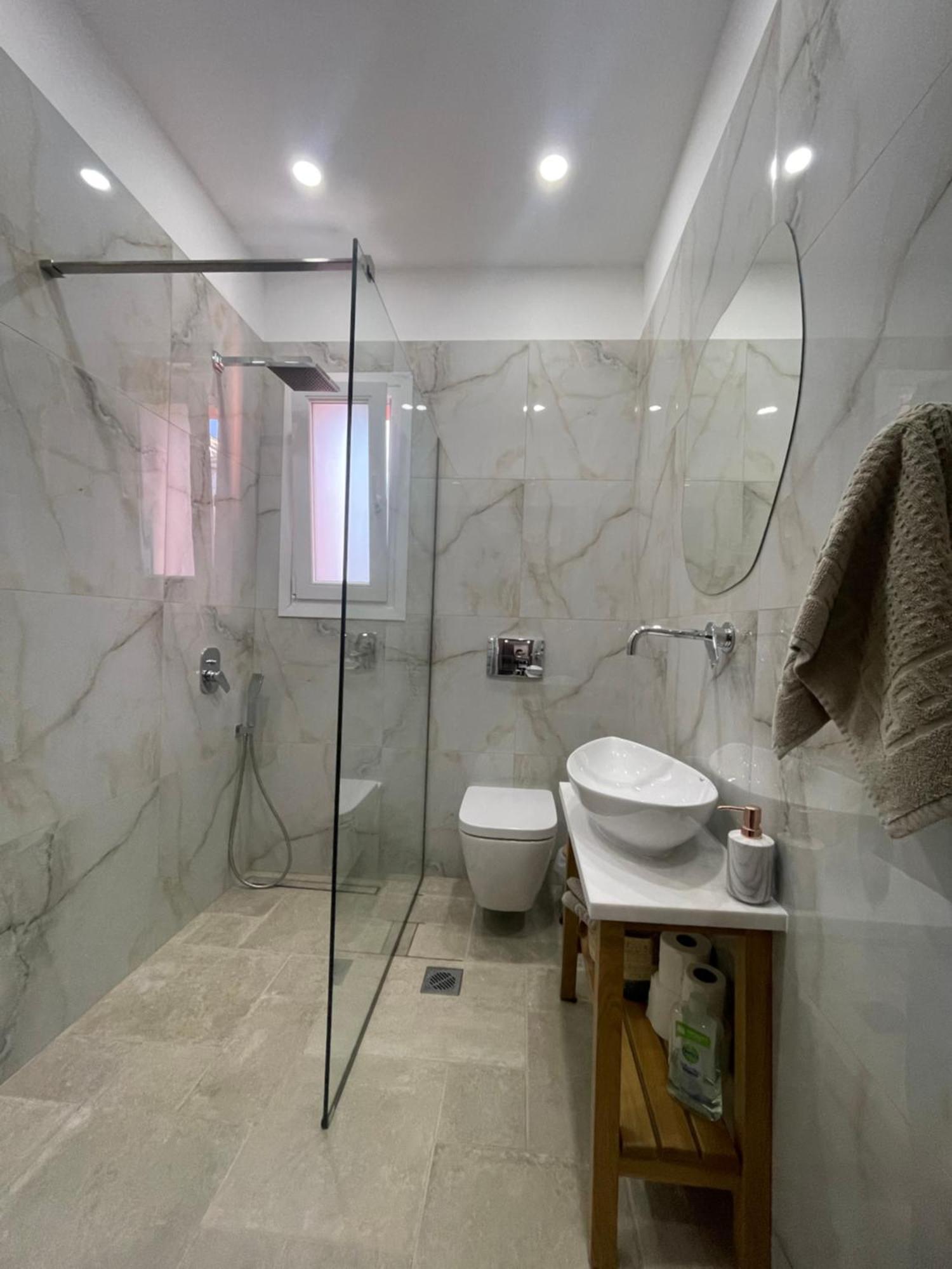 Estia Alternative Apartment Drama Bagian luar foto